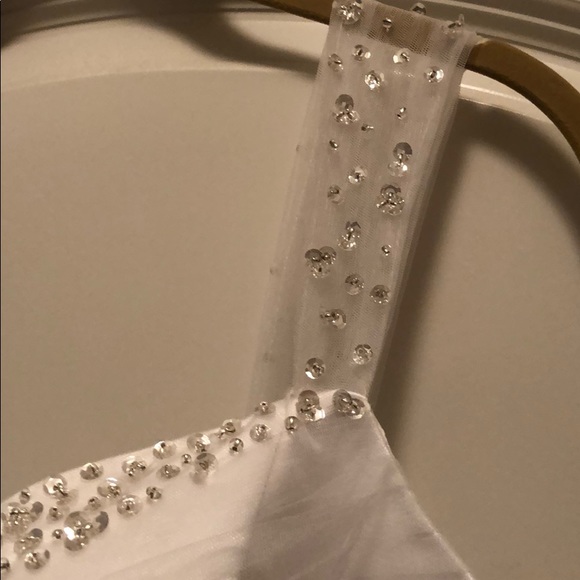 White Prom/Wedding Dress - Picture 4 of 7